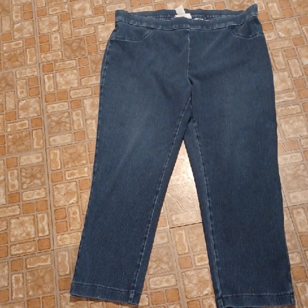 Alfred Dunner Navy Cropped Jeans Pull On Stretch Jeans